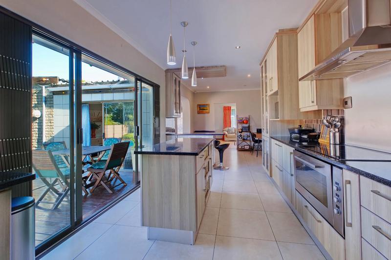 3 Bedroom Property for Sale in Walmer Downs Eastern Cape